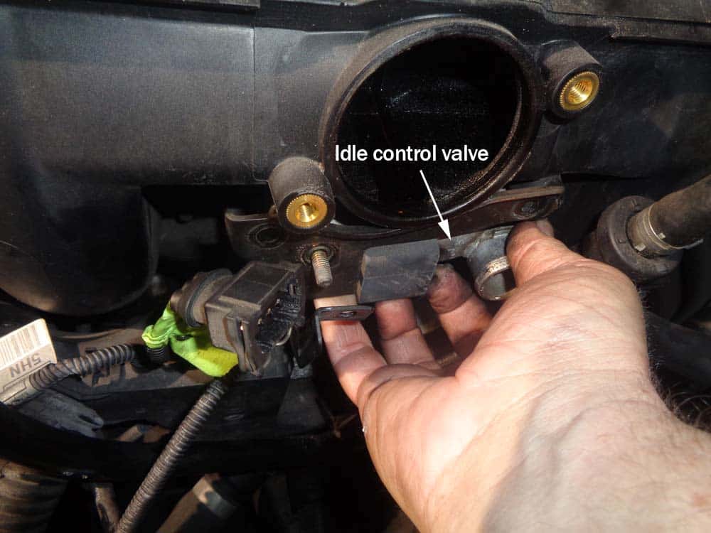 See B0687 in engine
